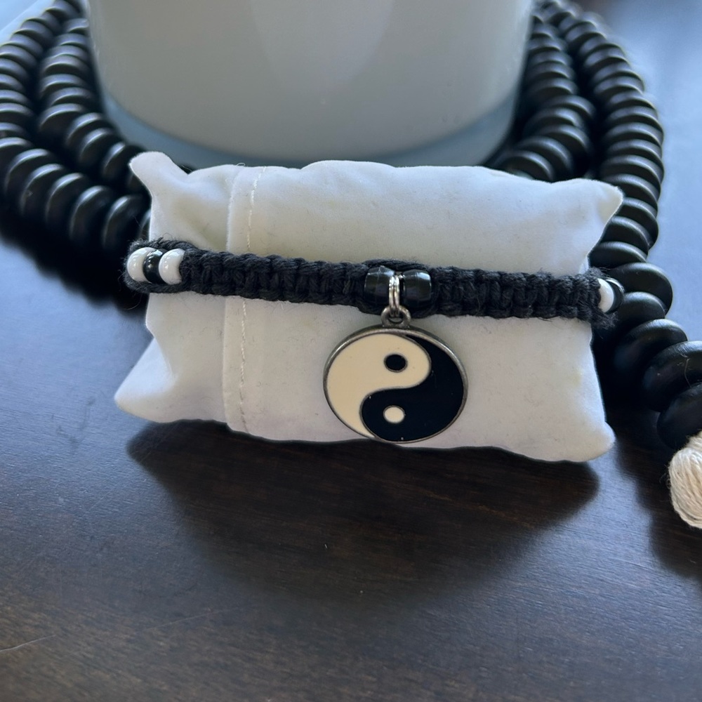 Ying Yang adjustable bracelet